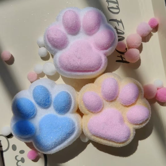 Maozhu(Adorable cat paws)